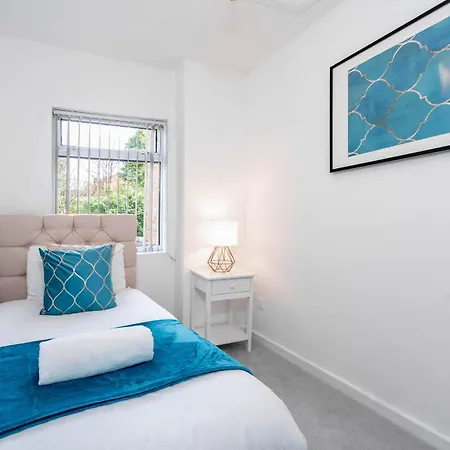 Three Bedroom House - Garden - Parking - Wifi - Netflix - Top Rated - 11T Birmingham Exterior photo